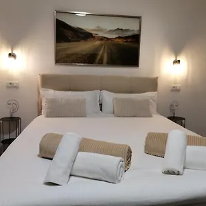  Apartment Cave With Free Parking