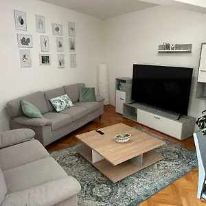  Apartment Arena With 3 Bedrooms In The Center