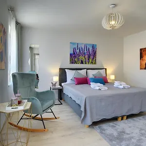 Апартаменты D&a Center With Free Parking, Пула