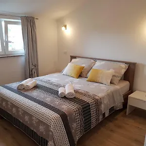 Nora Stinjan Apartmán