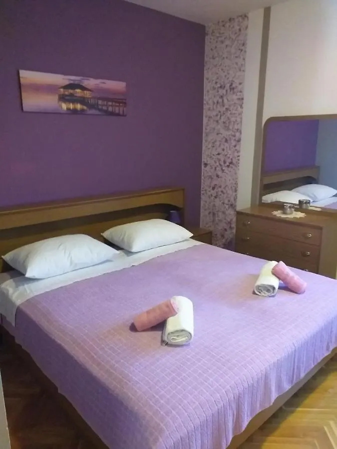Lori Apartment Pula